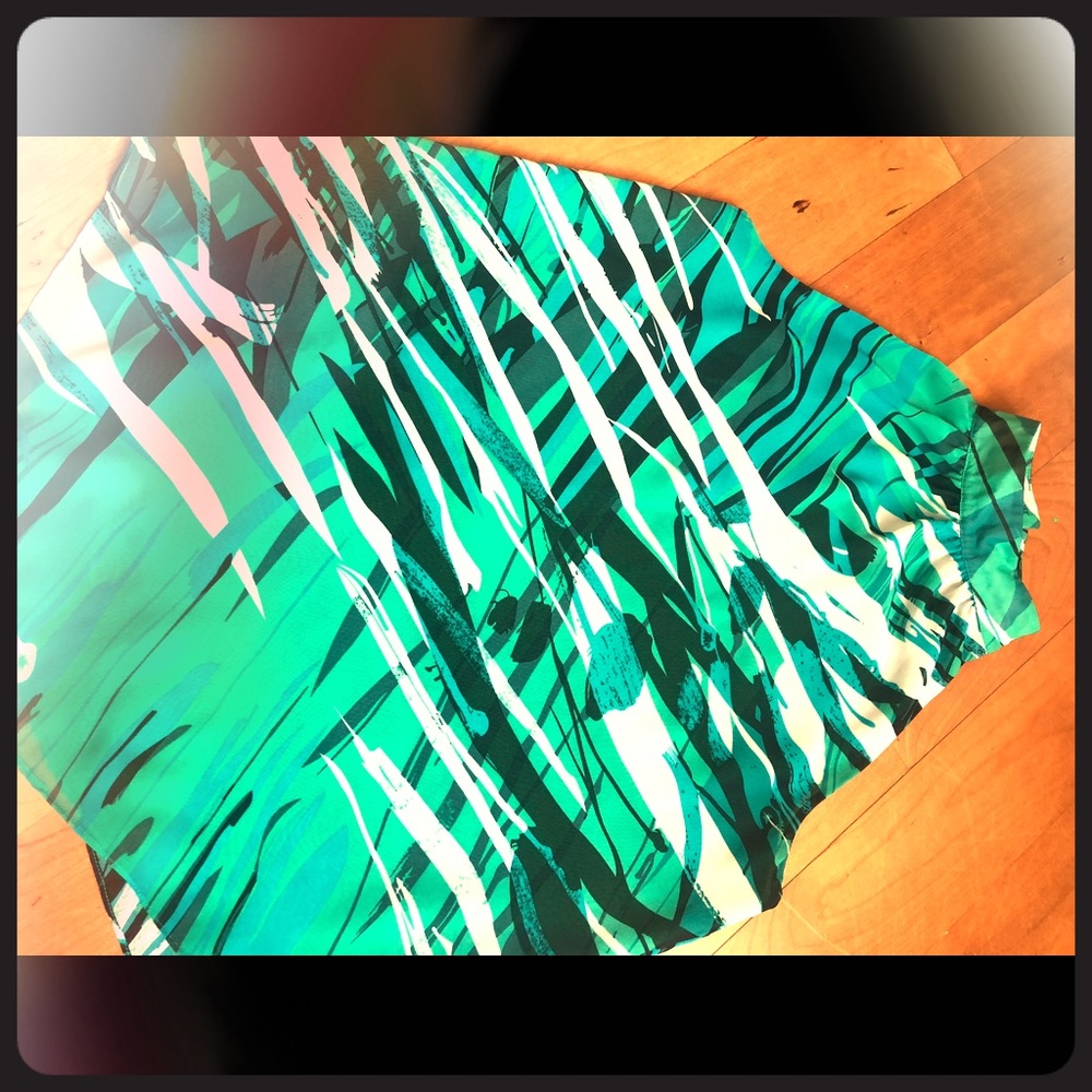 Kenneth Cole top